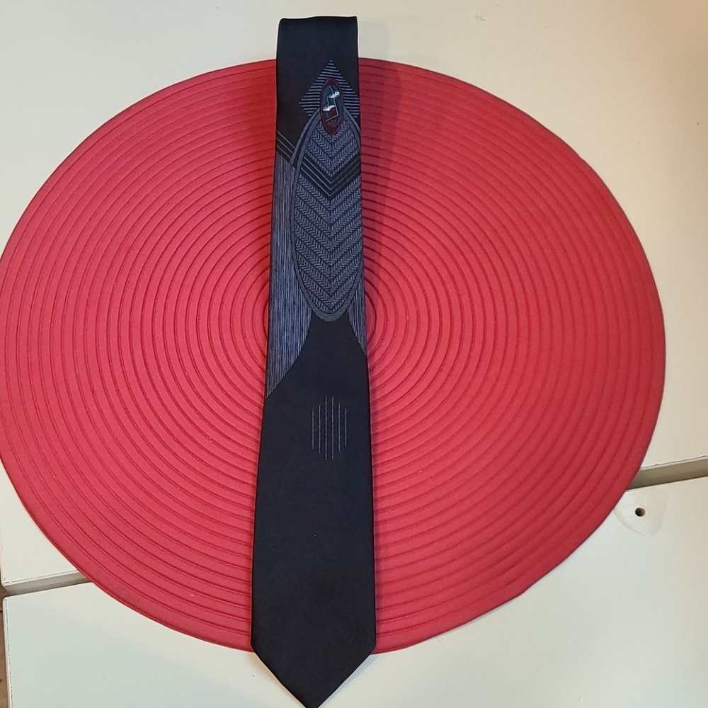 CITY STREETS TIE